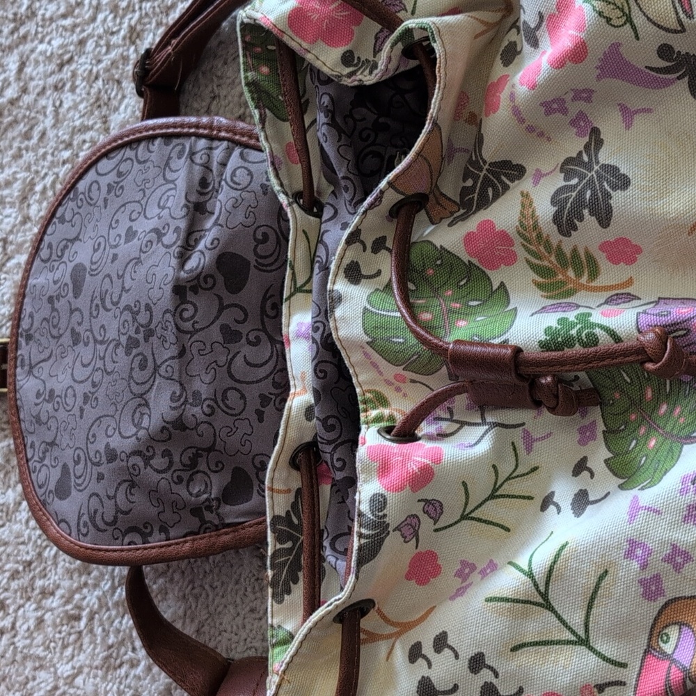 New item. HALF OFF! Backpack/purse - Picture 4 of 7
